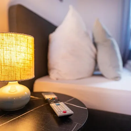 Greentreehomes - Zentral - Parkmoeglichkeiten - Familienfreundlich Apartman