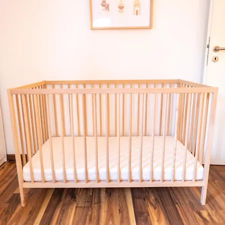 Greentreehomes - Zentral - Parkmoeglichkeiten - Familienfreundlich Apartman